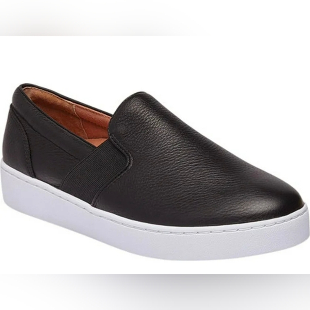 Vionic Demetra Black Slip-On Leather Sneakers Sz 7
